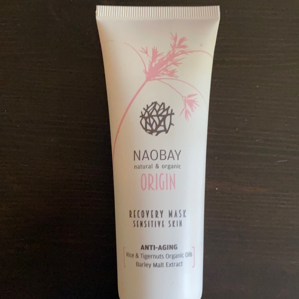 Naobay  Recovery Mask for Sensitive Skin.